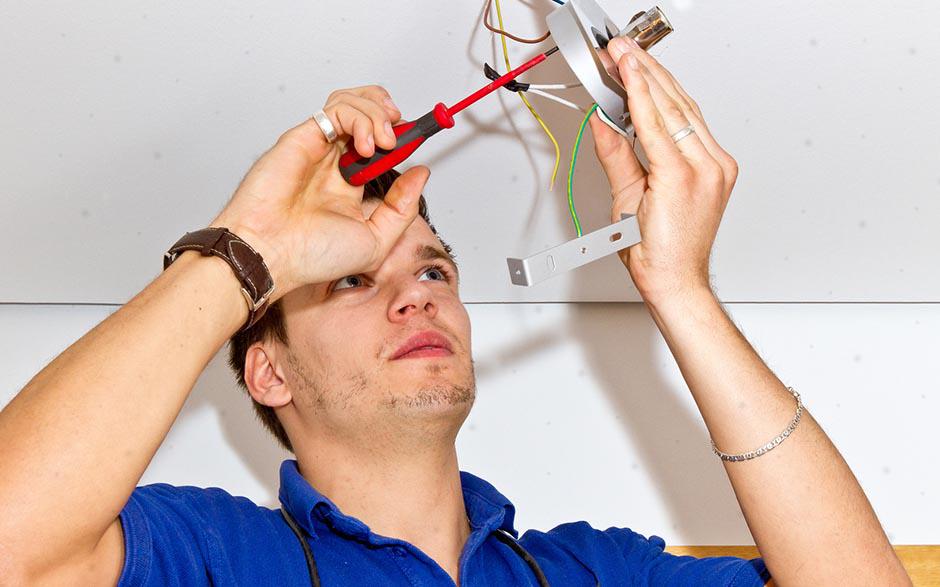 électricien de maintenance Le Pecq