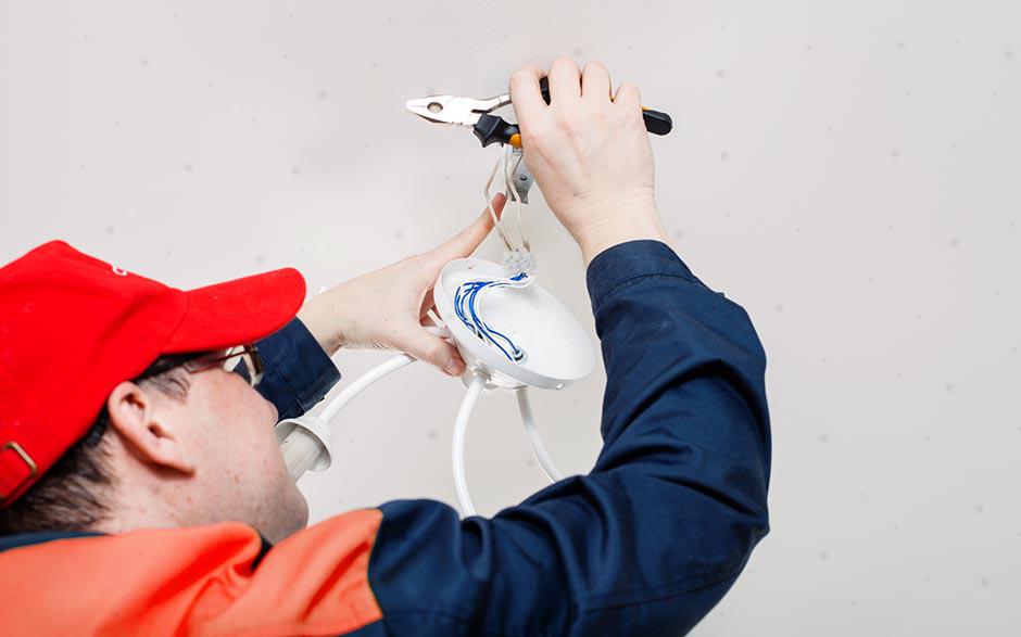 électricien de maintenance Le Pecq