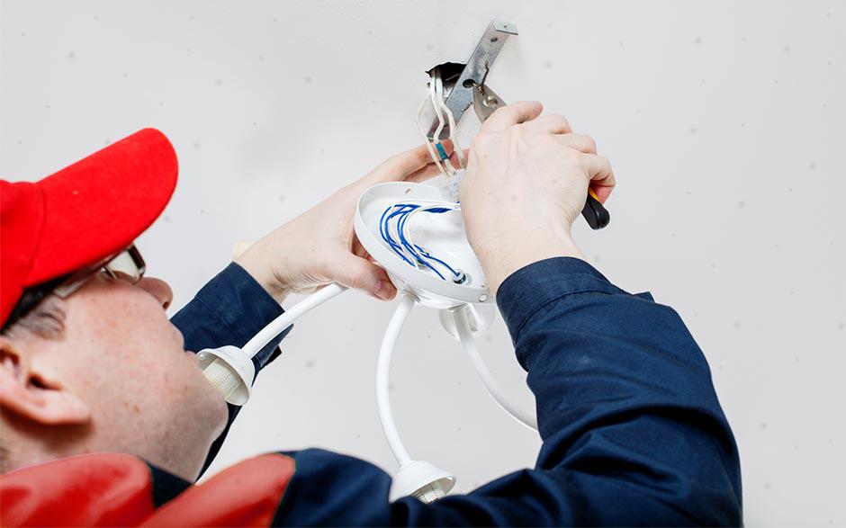 électricien de maintenance Le Pecq
